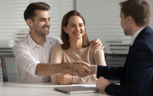 couple et courtier ren assurance